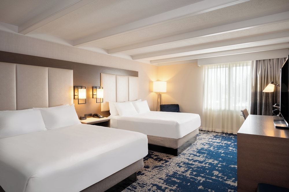 Crowne Plaza Albany The Desmond Hotel (ex The Desmond Hotel Albany) 27/74