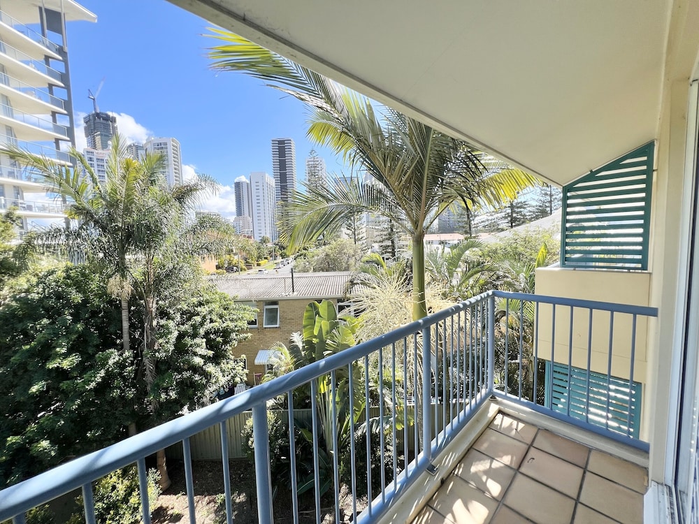 Breakfree Diamond Beach Broadbeach 52/78