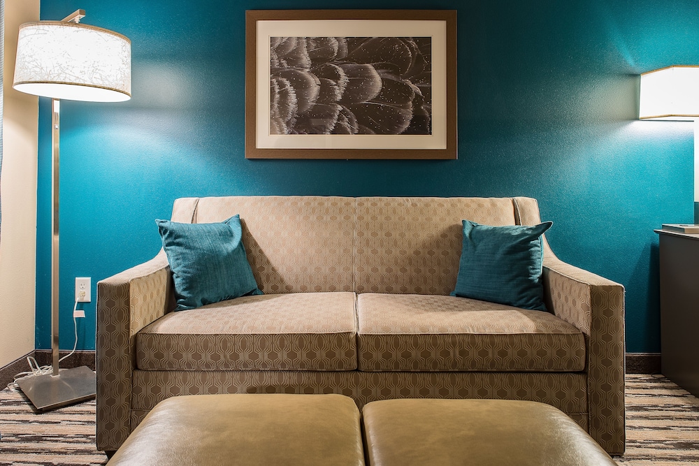 GrandStay Hotel and Suites 39/63
