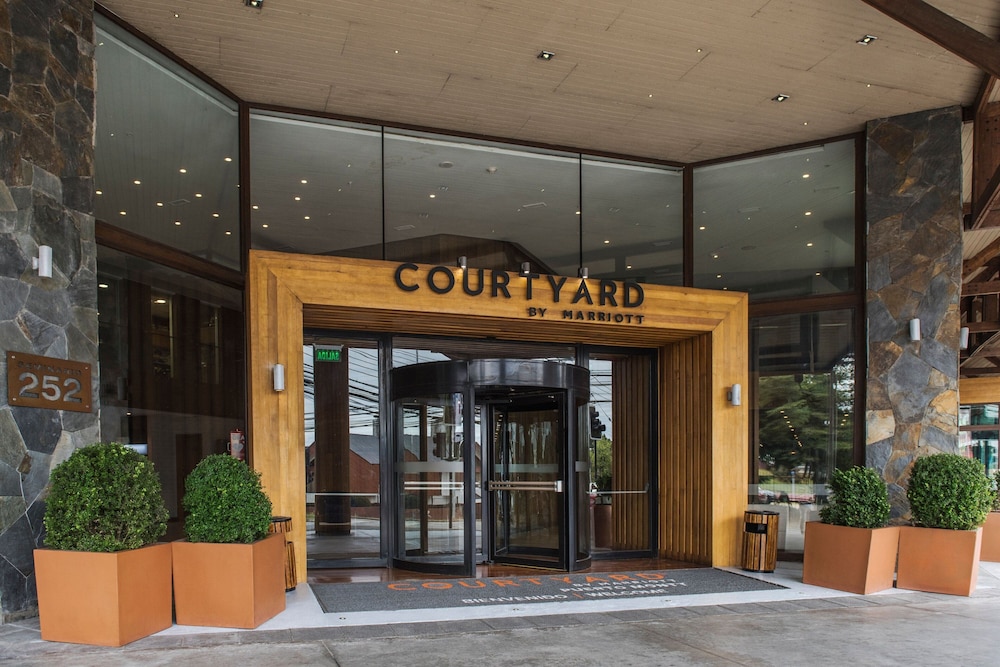 Hotel Courtyard by Marriott Puerto Montt in PUERTO MONTT