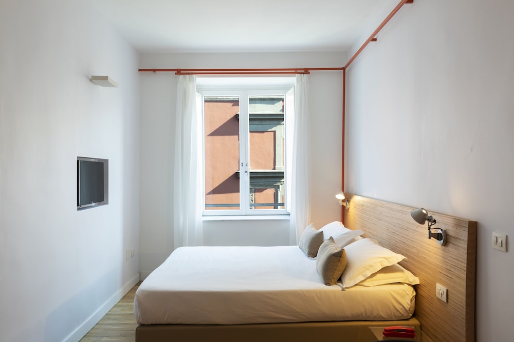MEZZANINE, BASIC, STUDIO, DOUBLE OR TWIN BED, KITCHENETTE