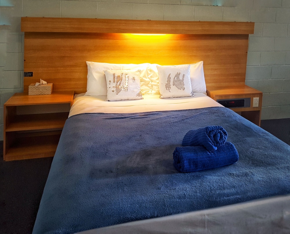FITZROY MOTOR INN 23/60