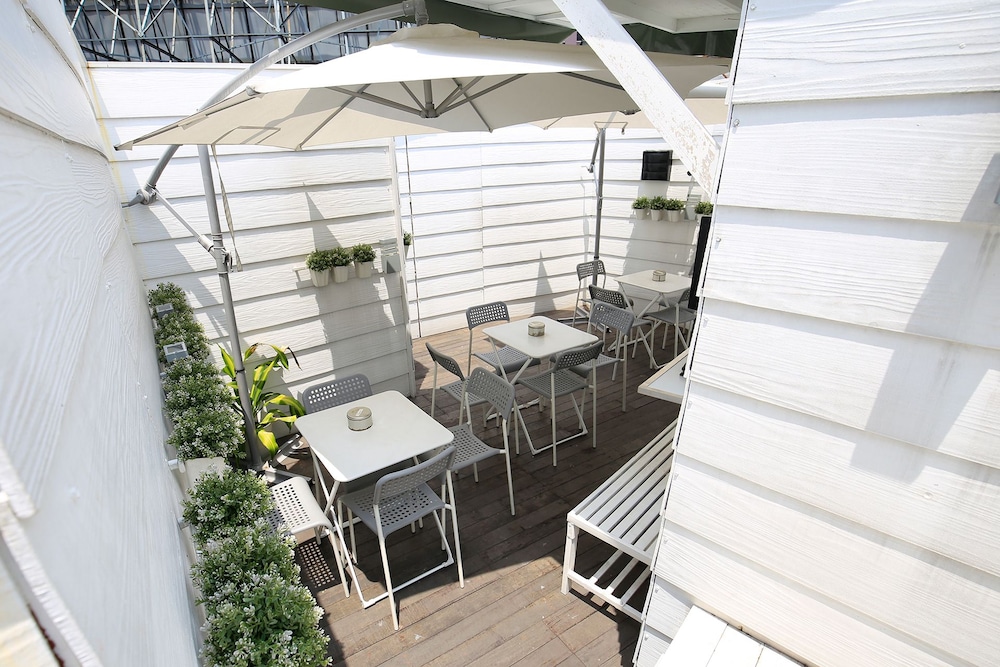 Travelogue Guest House 24/50
