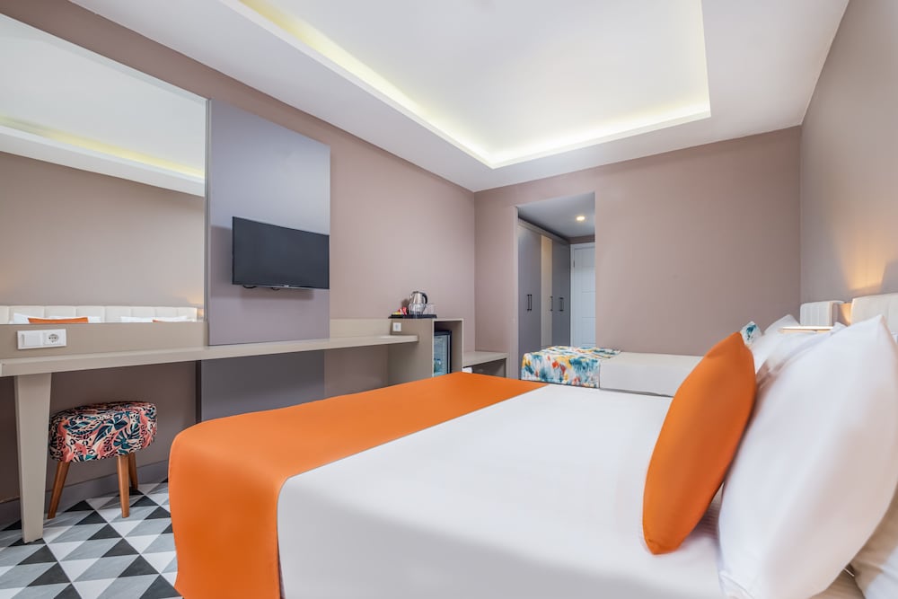 Feniks Hotel 24/61