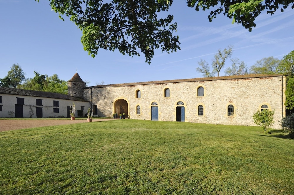 surroundings