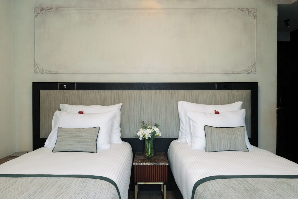 STANDARD, DOUBLE OR TWIN BED