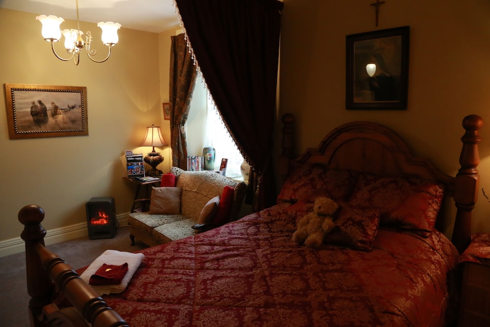 BLAKES MANOR DELORAINE 50/69