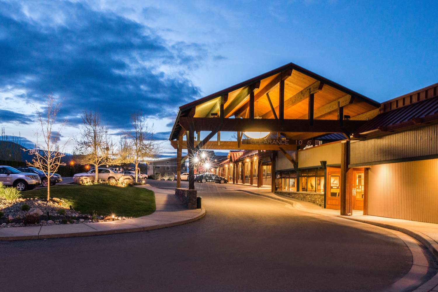 Best Western Edgewater Resort 2/46