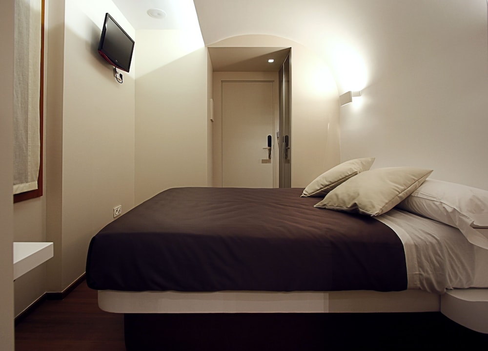 BASIC, DOUBLE BED