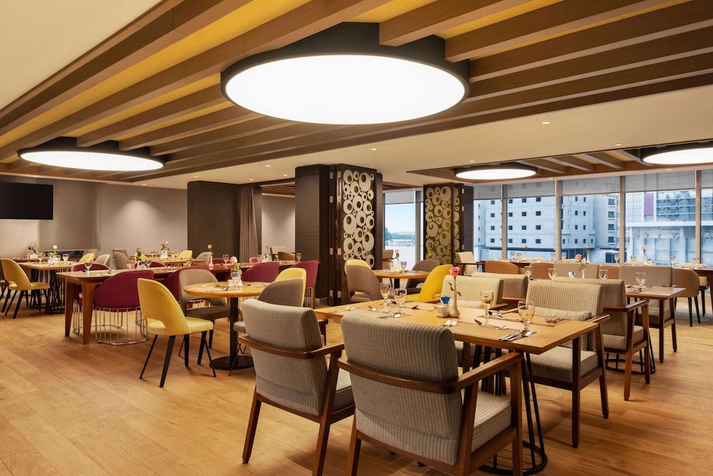 رمادا إنكور باي ويندام كورنيش الخبر(Ramada Encore by Wyndham Al Khobar Corniche) 42/60