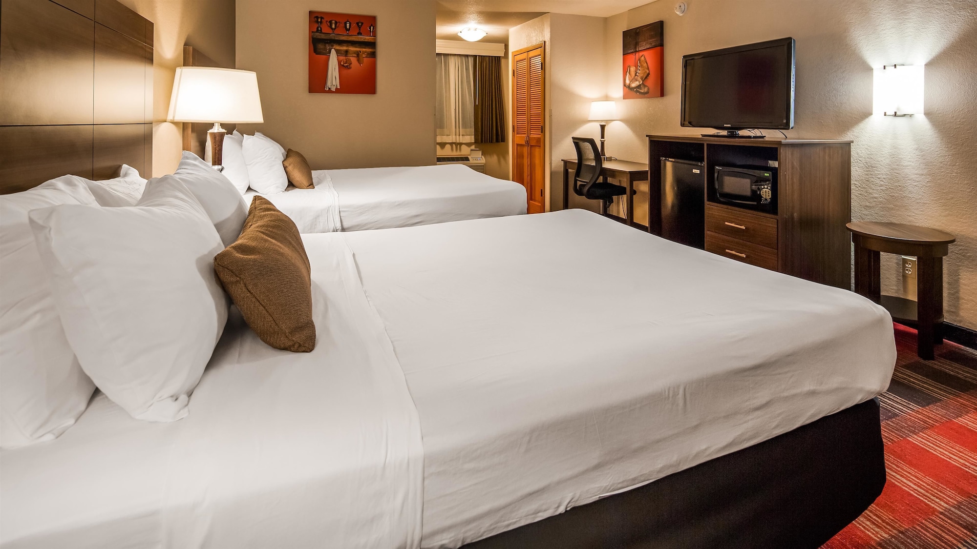 غرفة قياسية بسريرين مزدوجين، Best Western Green Bay Inn Conference Center 4/8