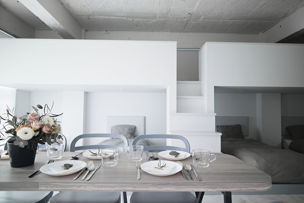 Casa Blanca Guesthouse - Hostel 60/68