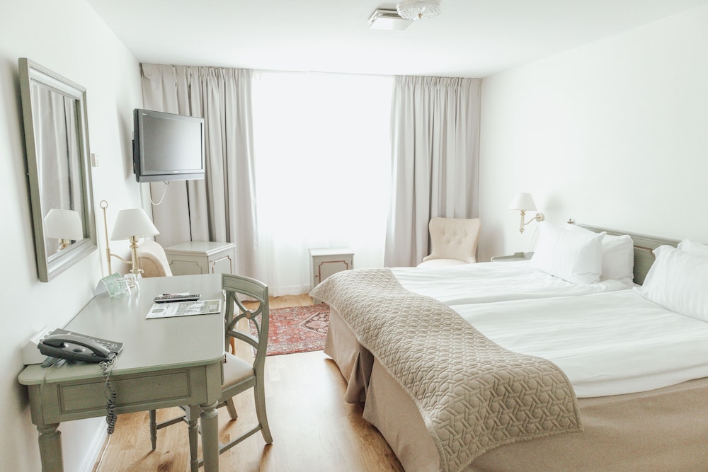 Blommenhof Hotel 8/42