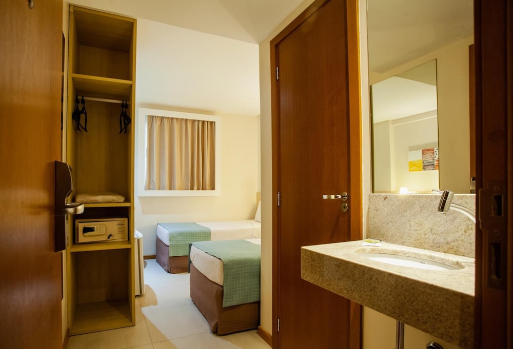 Ibis Styles Belem Hangar 28/69