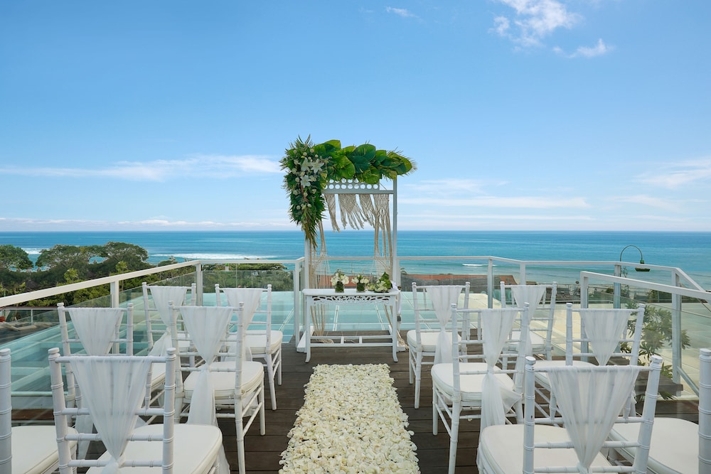 Aston Canggu Beach Resort 57/61