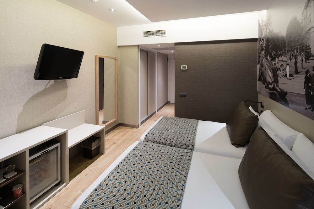 Catalonia Born Hotel 10/62