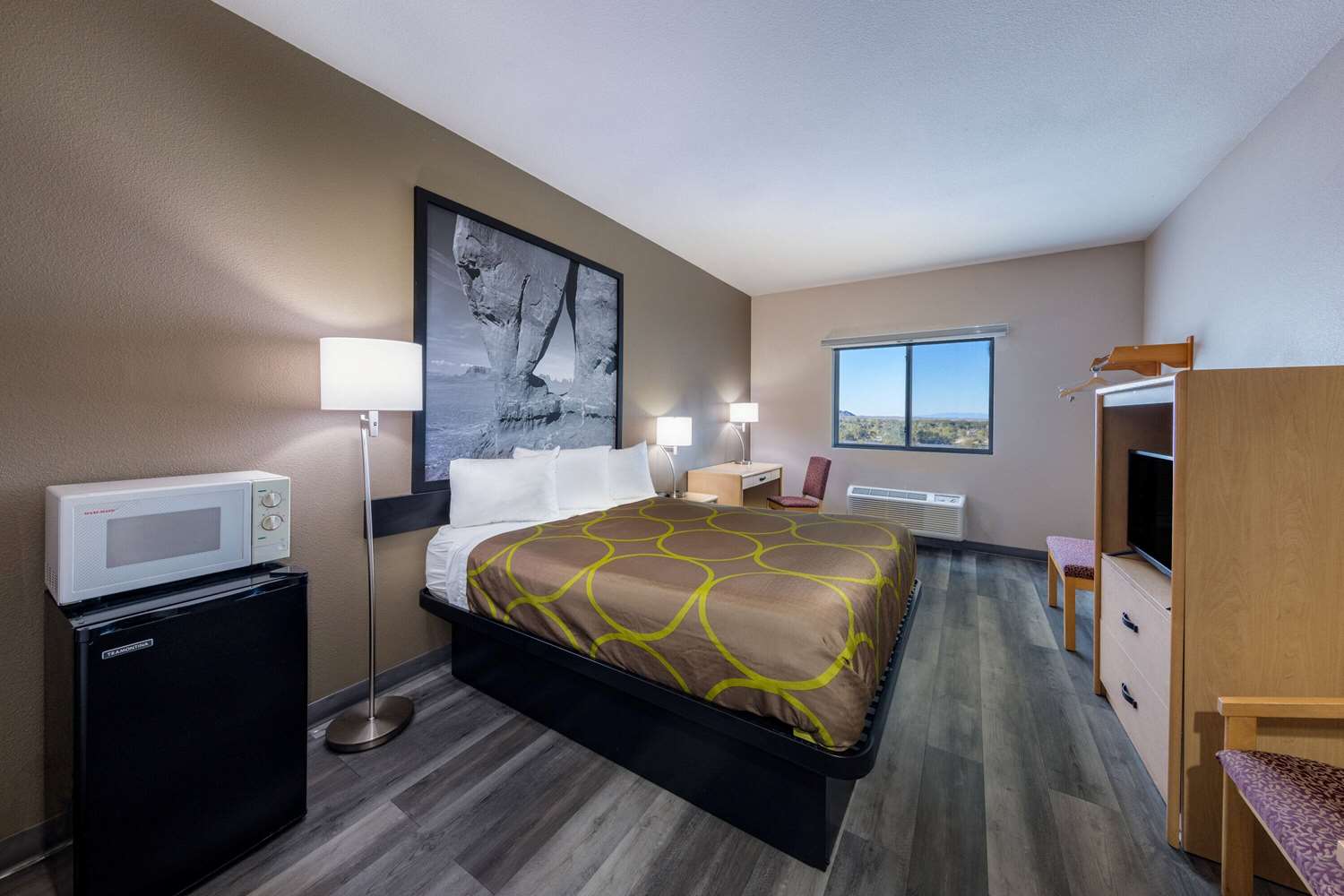 Super 8 by Wyndham Quartzsite AZ 7/23