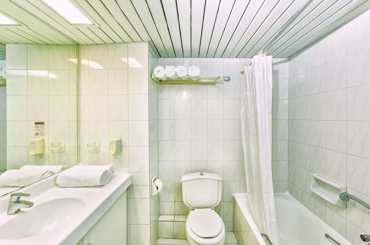 Room, Double or Twin Bed, Lateral Side Sea View