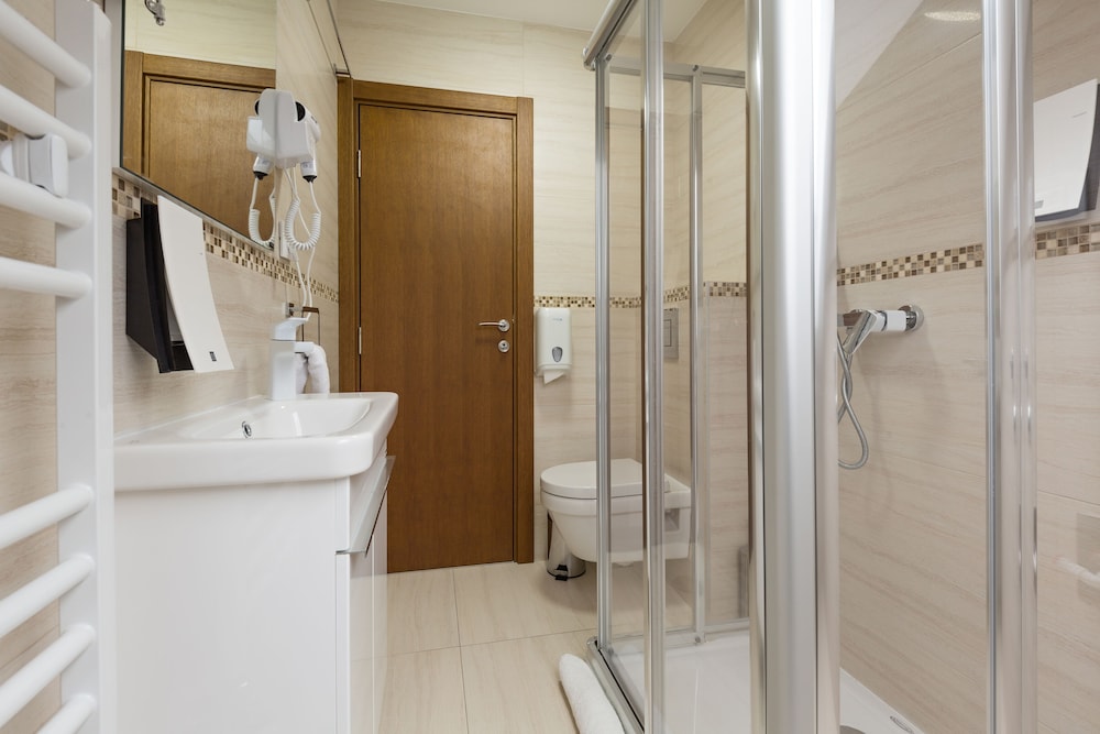 Prime Hotel 40/40