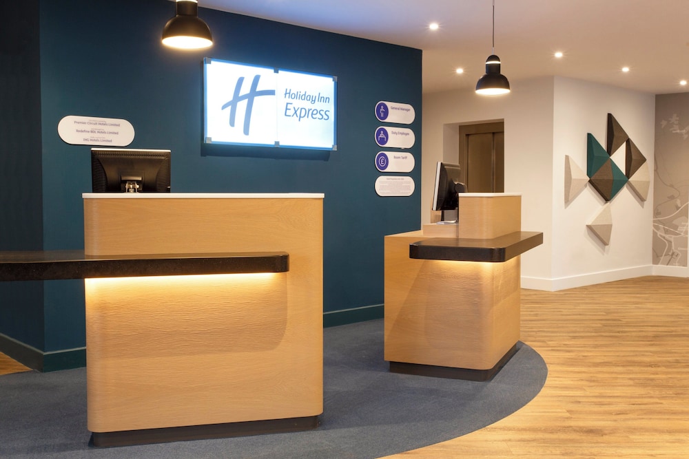 Holiday Inn Express Cheltenham 11/58