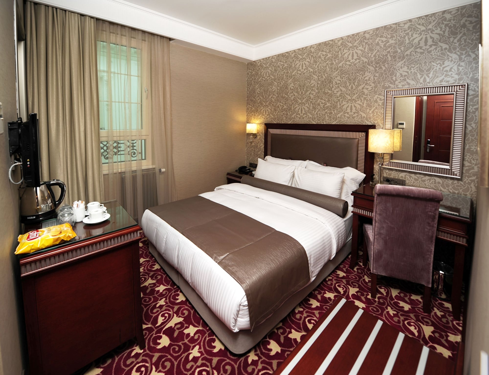 STANDARD, DOUBLE BED