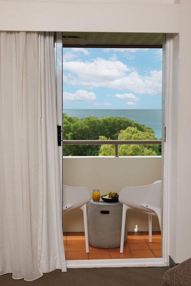 Novotel Darwin CBD 35/64