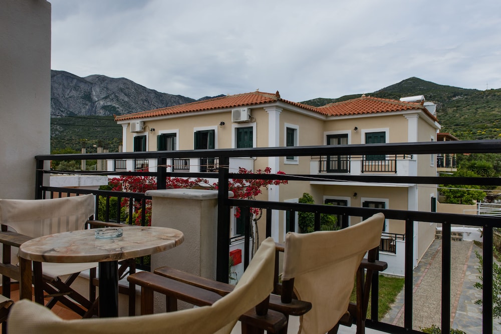 So Nice Hotel in SAMOS