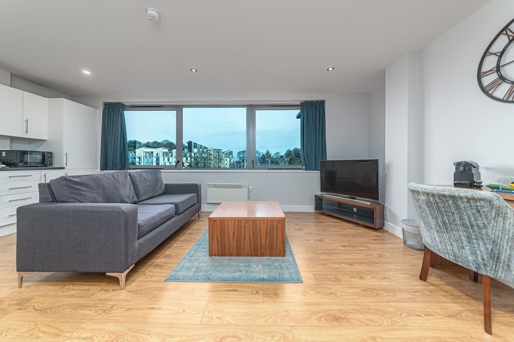 Max Serviced Apts Farnborough 36/58