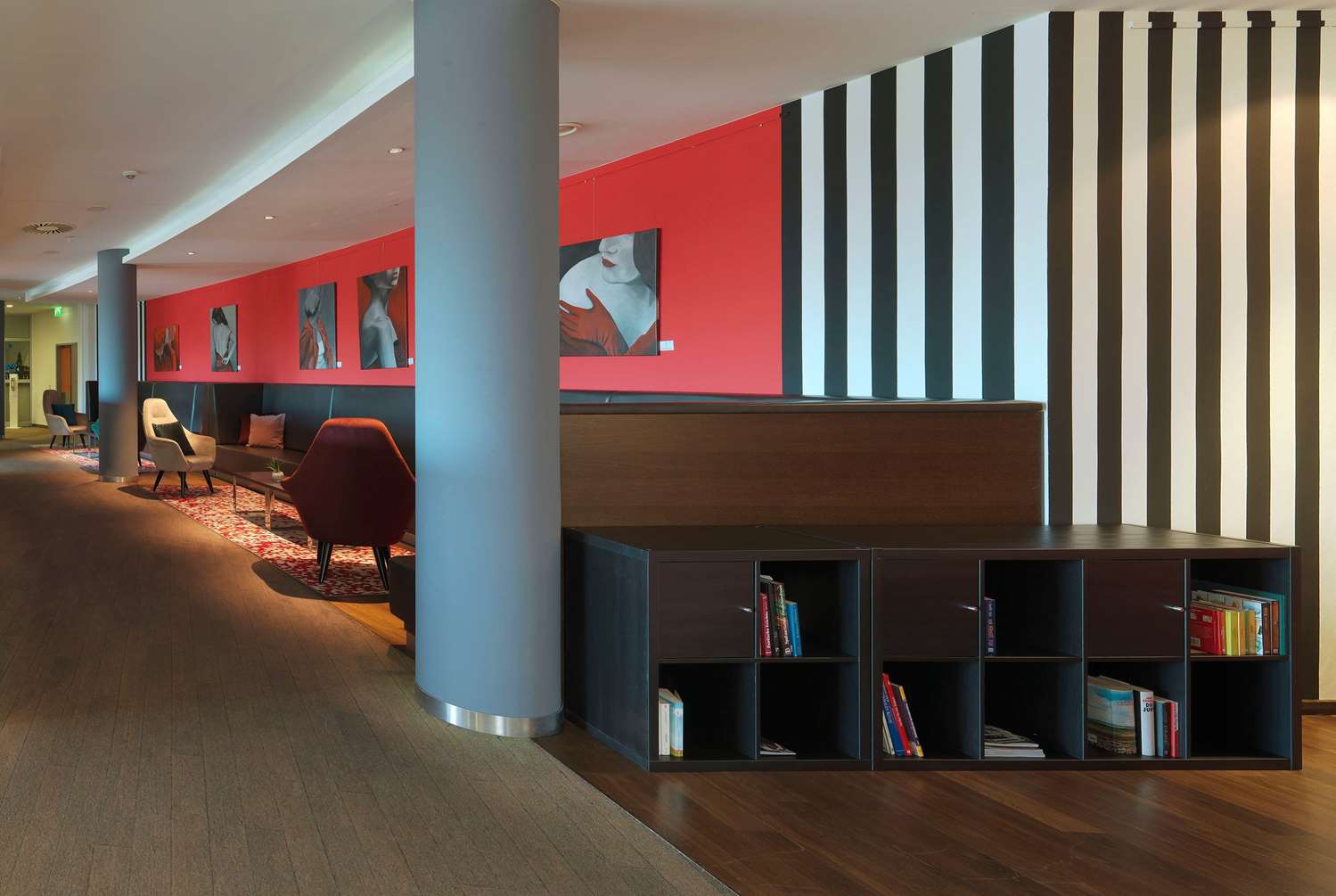 Lobby at Ramada by Wyndham Dresden, DRESDEN