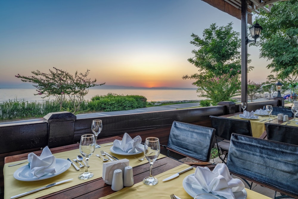 Ozlem Garden Hotel 52/62
