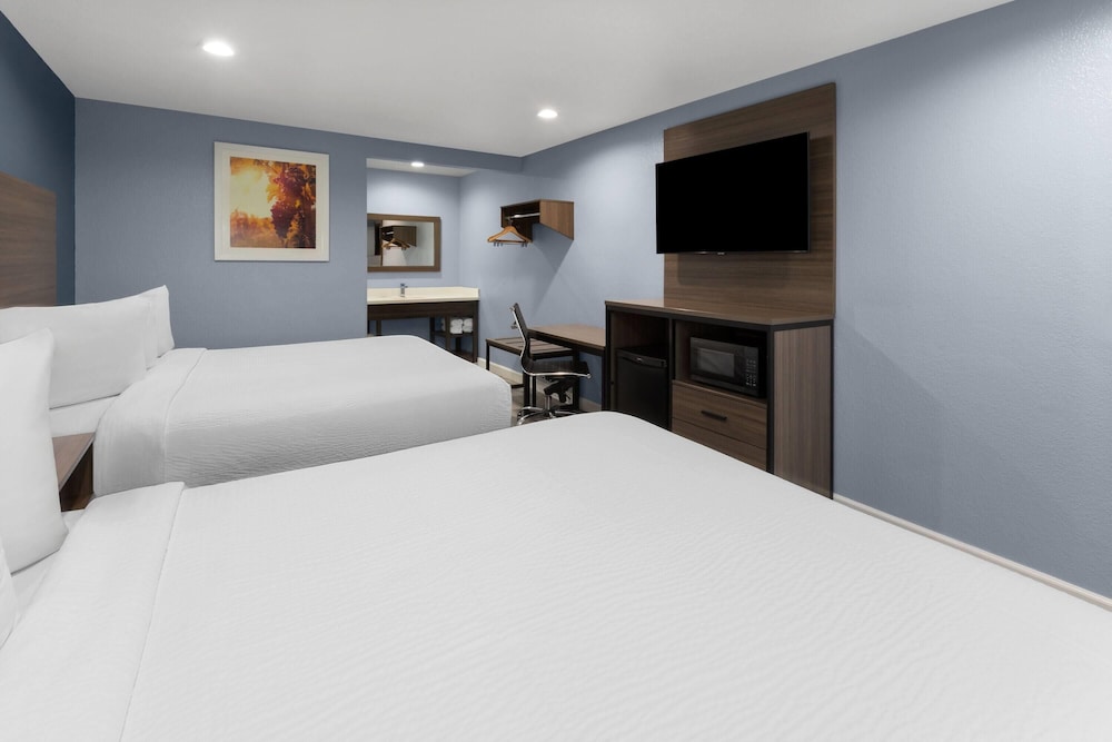 Days Inn by Wyndham Arroyo Grande/Pismo Beach 29/62