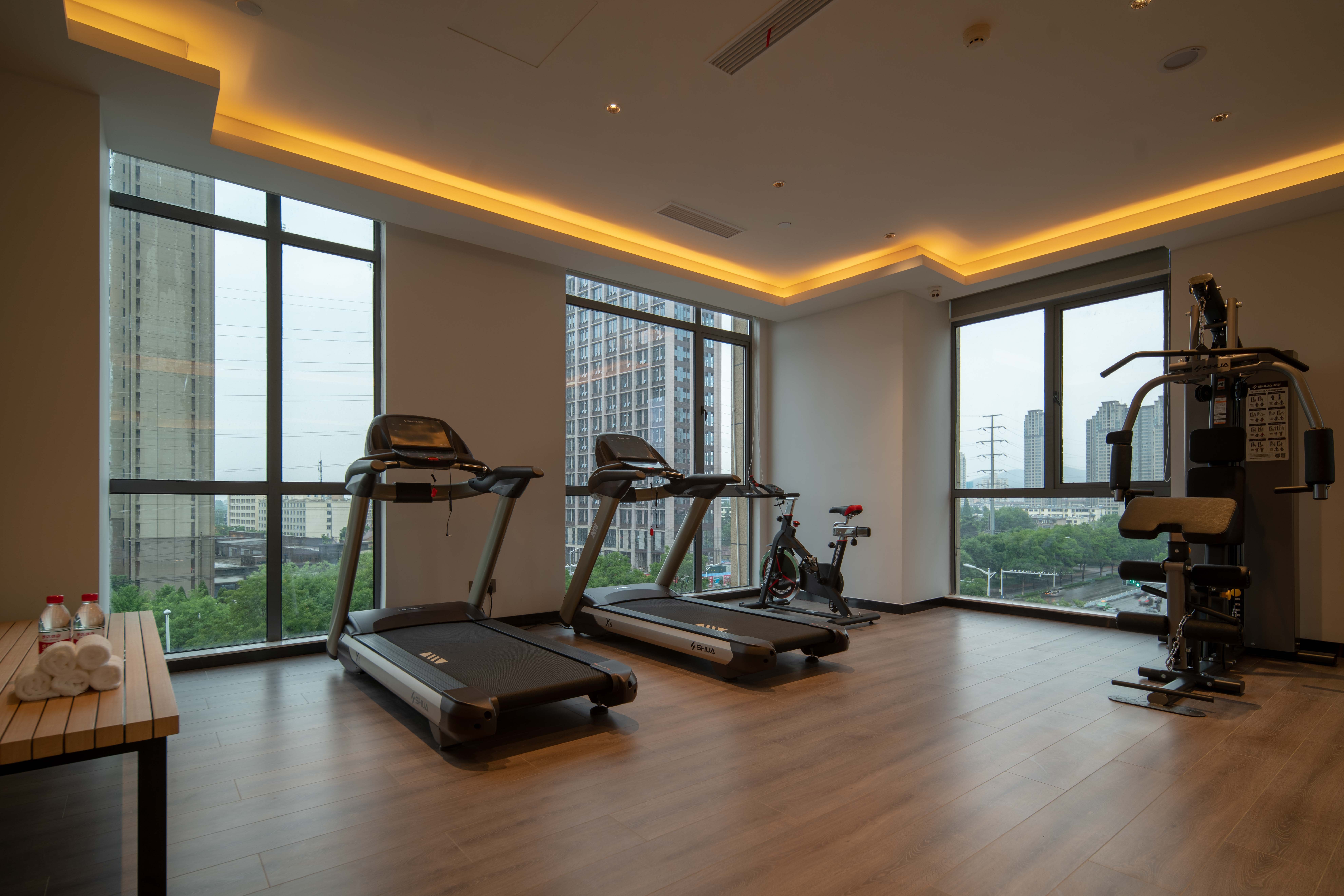 Holiday Inn Express Huaibei City Center 32/58