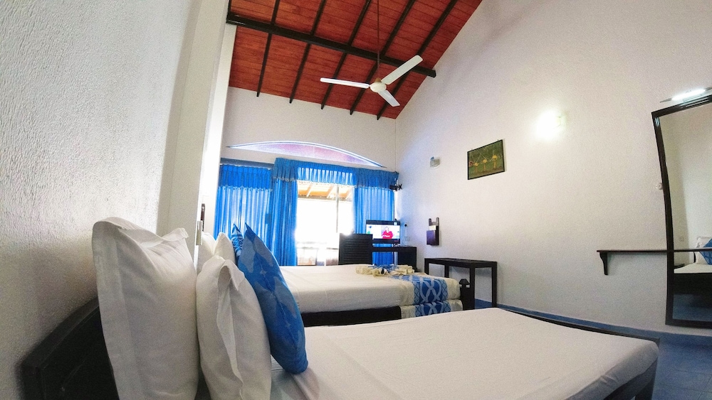 Dalawella Beach Resort 17/51