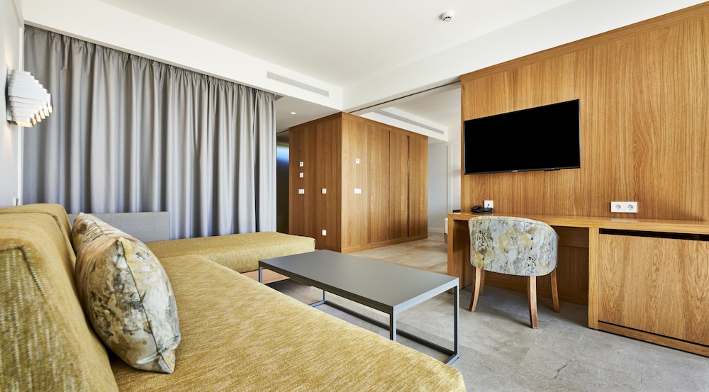 Insotel Punta Prima Prestige Suites & Spa 46/66
