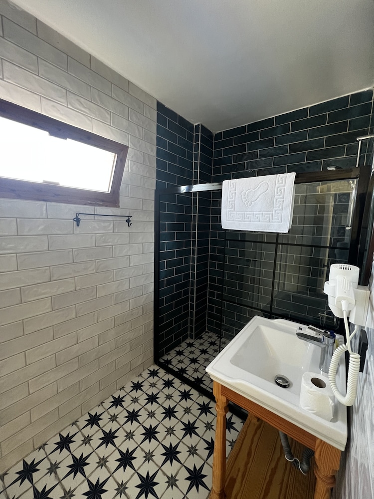 La Mira Suites 51/57
