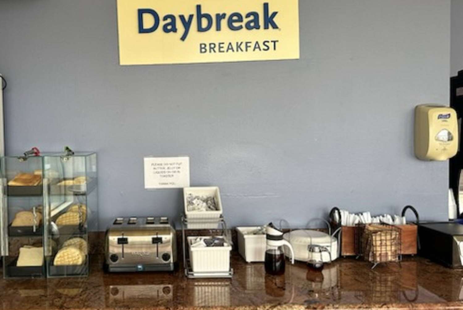 Days Inn by Wyndham San Diego-East/El Cajon 48/56