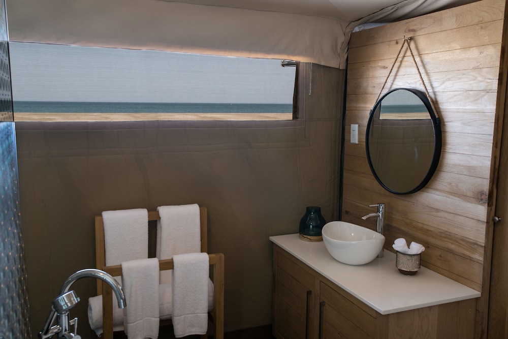 1 BEDROOM TENT SEA VIEW