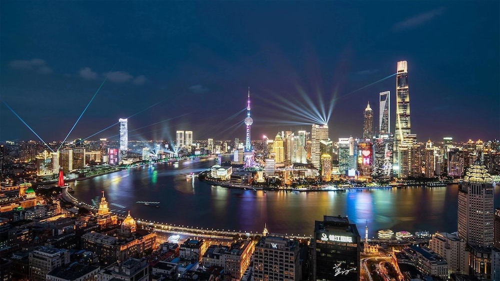 Jinglai Hotel (Shanghai Bund East Nanjing Road Pedestrian Street) 45/50