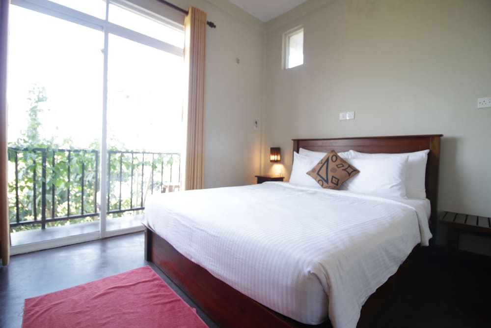 Villa Arunalu Kandy 6/42