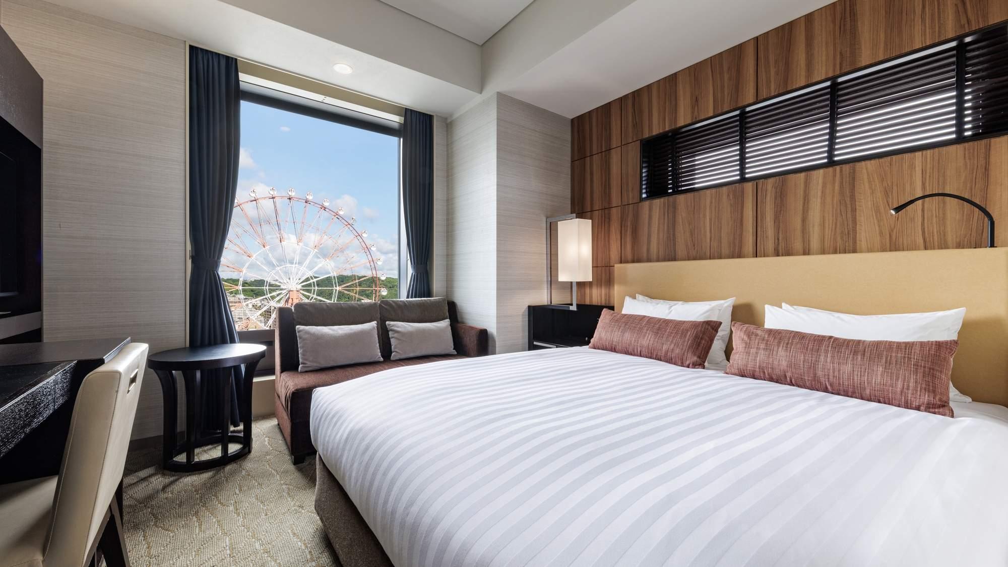 Room, Double Bed, Night View, Ferris Wheel Side, Corner