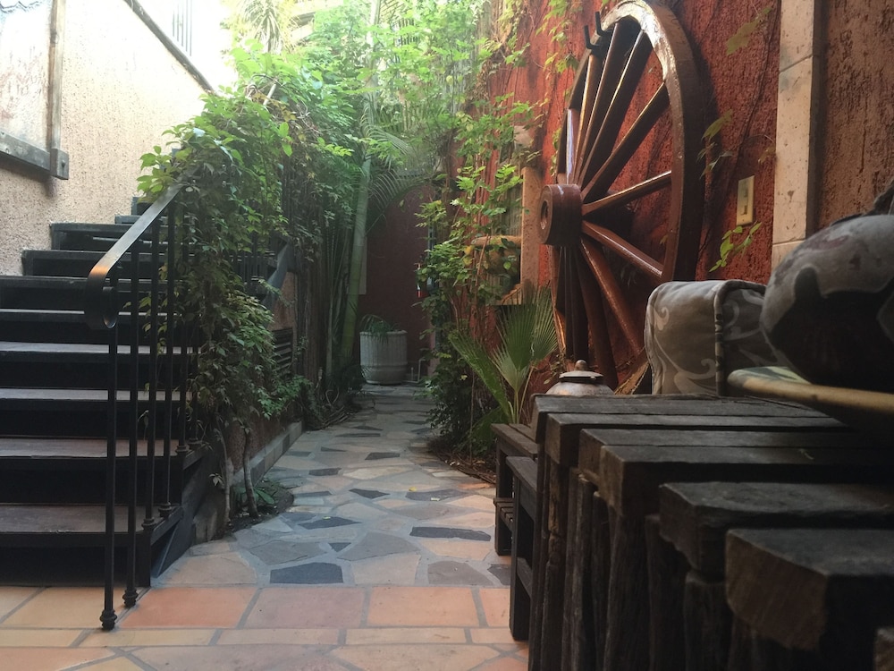 Posada Del Cortes Hotel 25/50