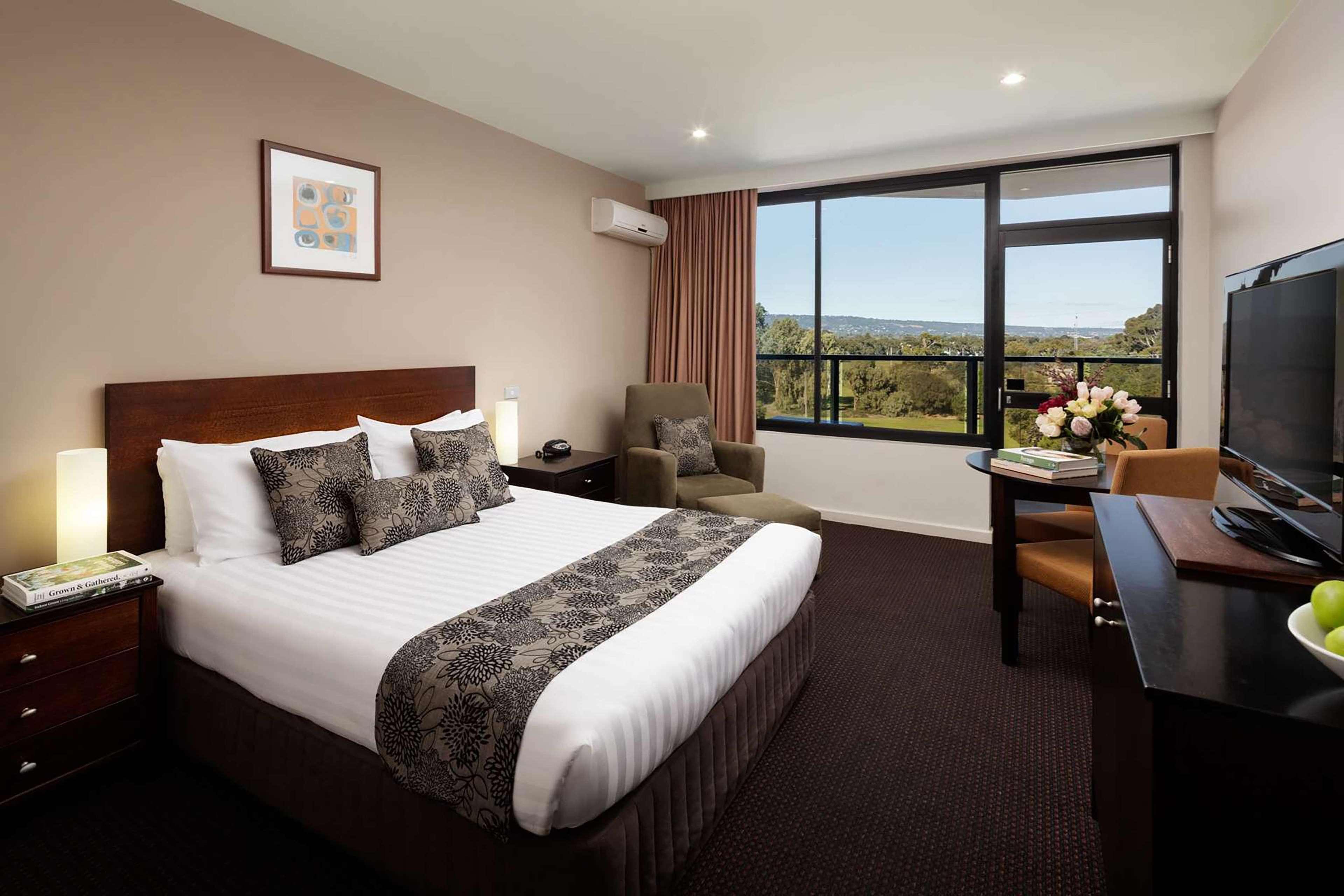 Room, Queen Bed