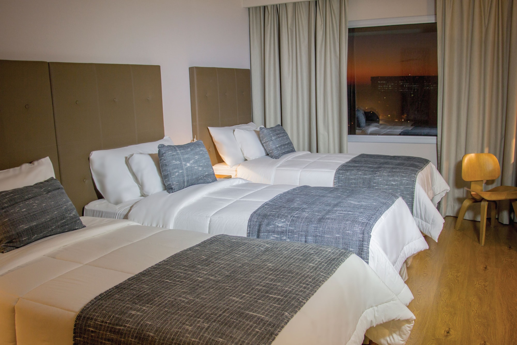 SUPERIOR, 3 BEDS