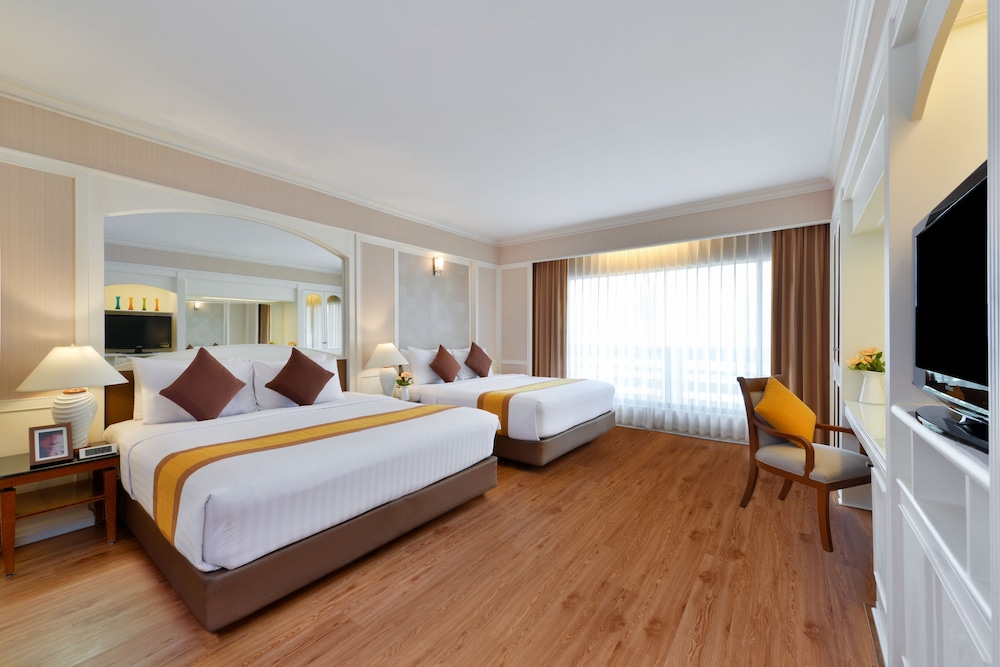 Centre Point Plus Hotel Pratunam 15/74