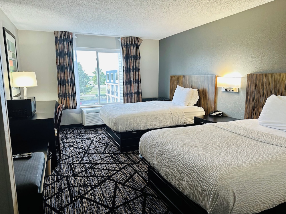 DELUXE, DOUBLE BED