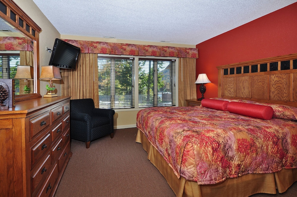 Bluegreen Vacations Blue Ridge Village, an Ascend Collection Resort 13/40