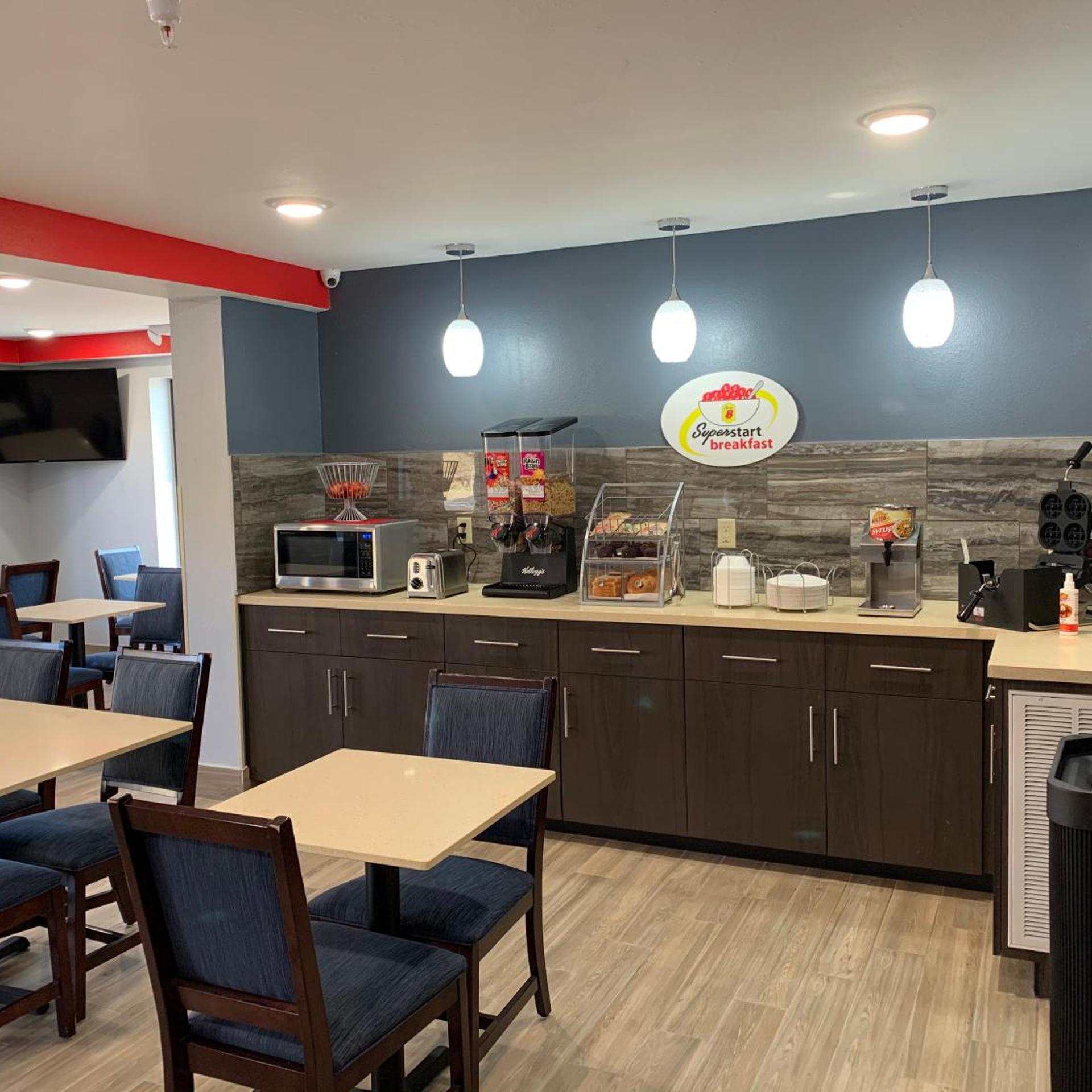 Super 8 By Wyndham Cookeville 13/23
