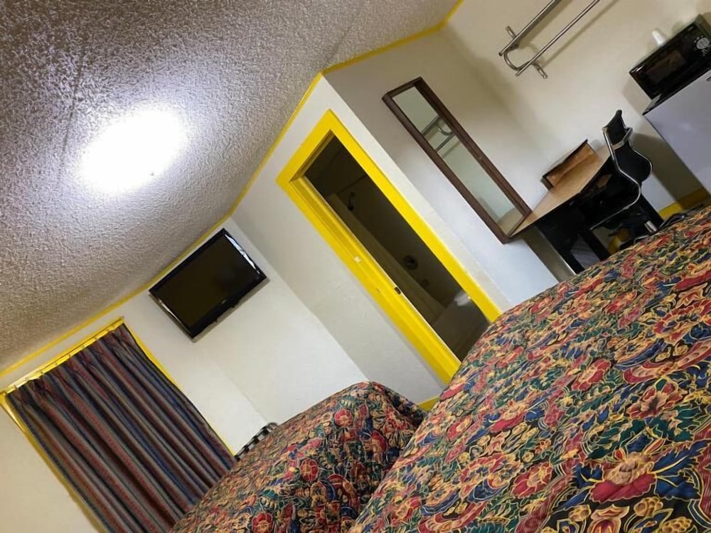 Madill Inn 8/32