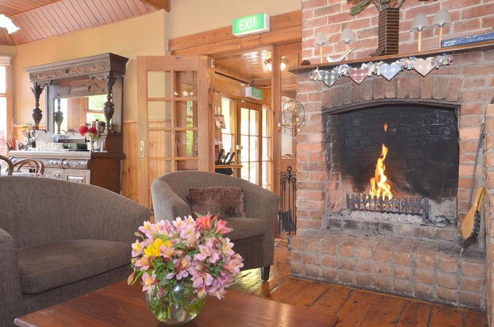 Central Springs Inn 23/28