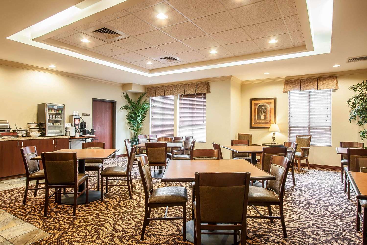 Comfort Inn and Suites McMinnville Wine Country 24/35